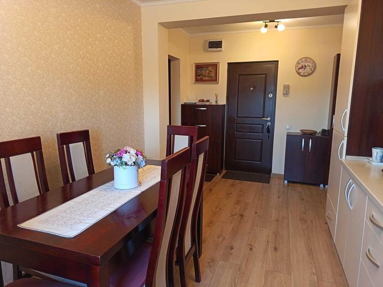 Apartament cu 2 camere decomandat în Sud
