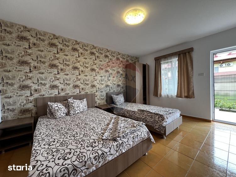 Casă cu 9 camere cu Teren 480 Mp în Limanu
