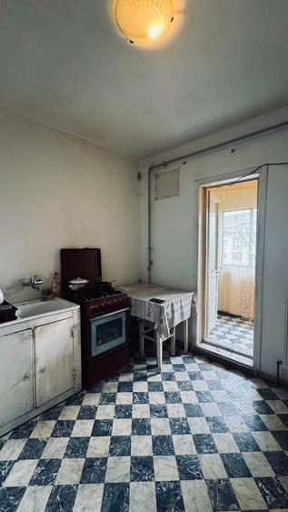 Apartament cu 3 camere în Lipovei
