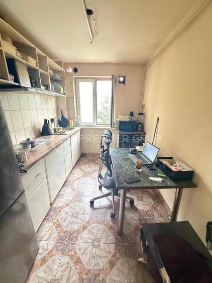 Apartament cu 3 camere decomandat în Tătărași
