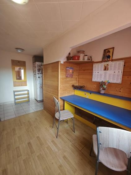 Apartament cu 2 camere semidecomandat, mobilat în Săsar