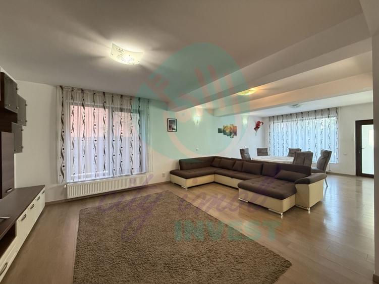 Casă individuală cu 5 camere cu Canalizare în Vitan