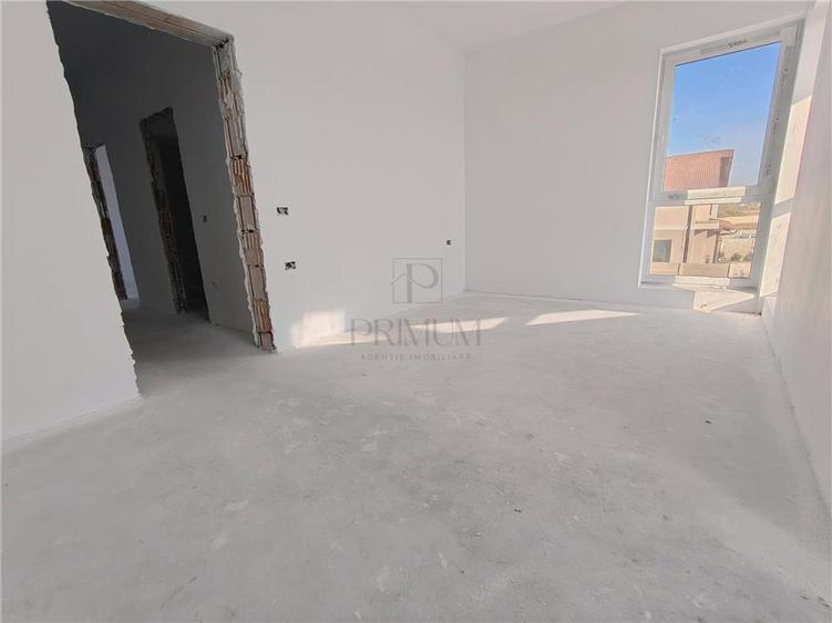 Duplex cu 4 camere cu Canalizare în Moșnița Nouă
