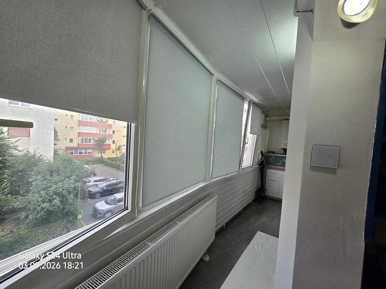 Apartament cu 3 camere decomandat în Astra