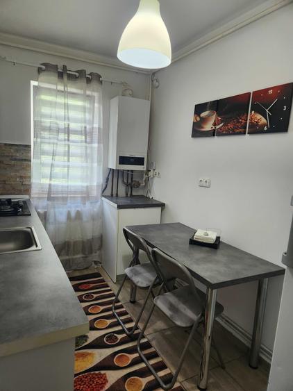 Apartament cu 2 camere semidecomandat în Central
