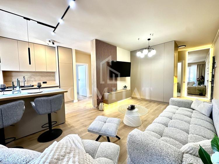 Apartament cu 3 camere semidecomandat, mobilat în Florești