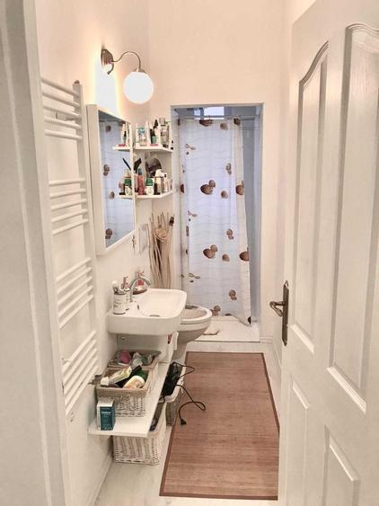 Apartament cu 3 camere semidecomandat în Ultracentral