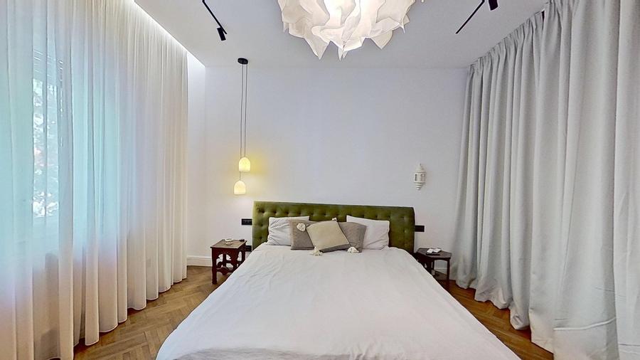 Apartament cu 5 camere decomandat, mobilat în Arcul de Triumf