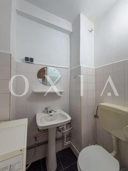 Apartament cu 3 camere decomandat, mobilat în Dacia