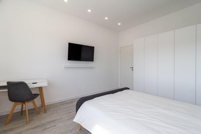 Apartament cu 4 camere, mobilat în Unirii