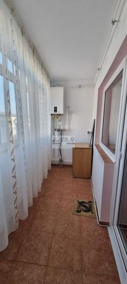 Garsonieră decomandată, mobilată în Est