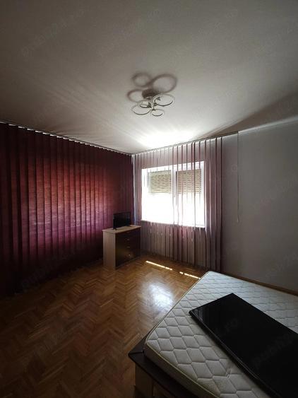 Casă cu 3 camere cu Teren 250 Mp în Girocului