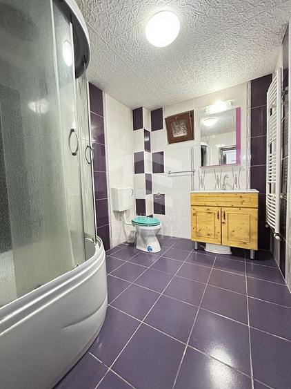 Casă individuală cu 5 camere cu Canalizare în Pecineaga