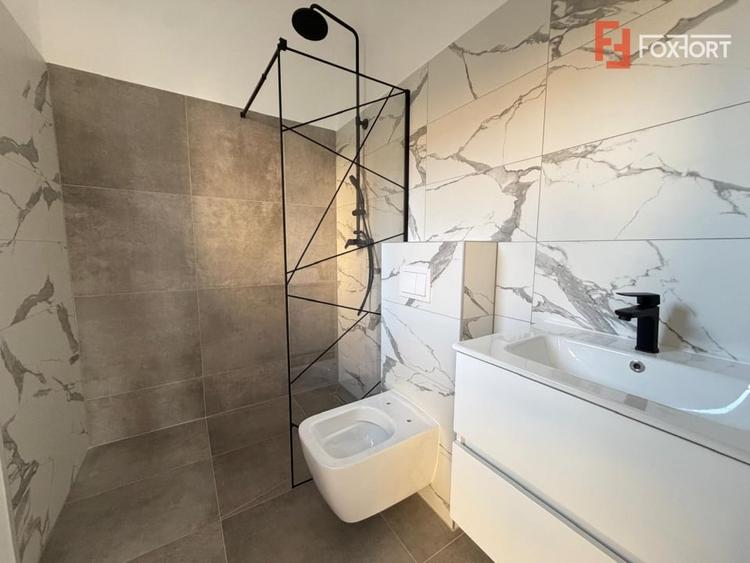 Duplex cu 5 camere cu Canalizare în Săcălaz
