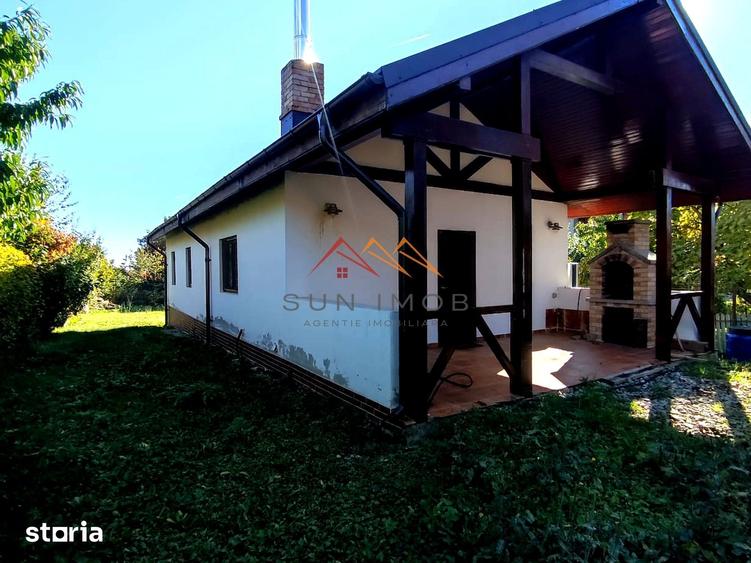 Casă cu 3 camere cu Teren 900 Mp în Cornu