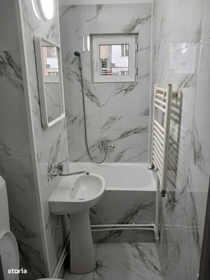 Garsonieră decomandată în Central