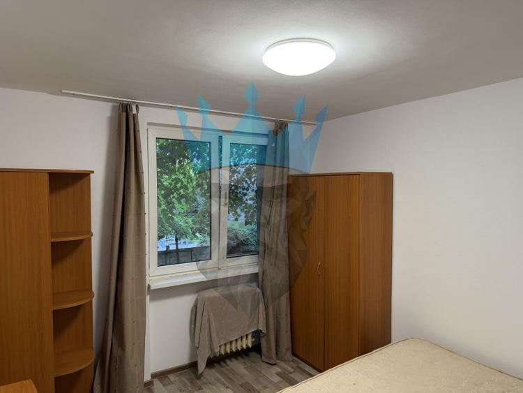 Apartament cu 3 camere semidecomandat, mobilat în Parcul Circului