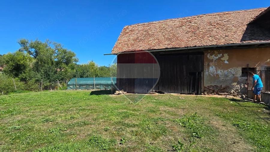 Casă cu 3 camere cu Teren 1320 Mp în Ațel