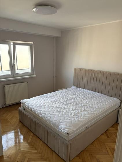 Inchiriez apartament 3 camere decomandat, zona semi-centrala (Str Nasaud) - 6