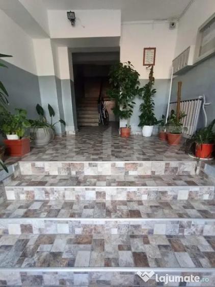 Apartament tip PC DECOMANDAT, cu 2 camere de vanzare in zon - 2