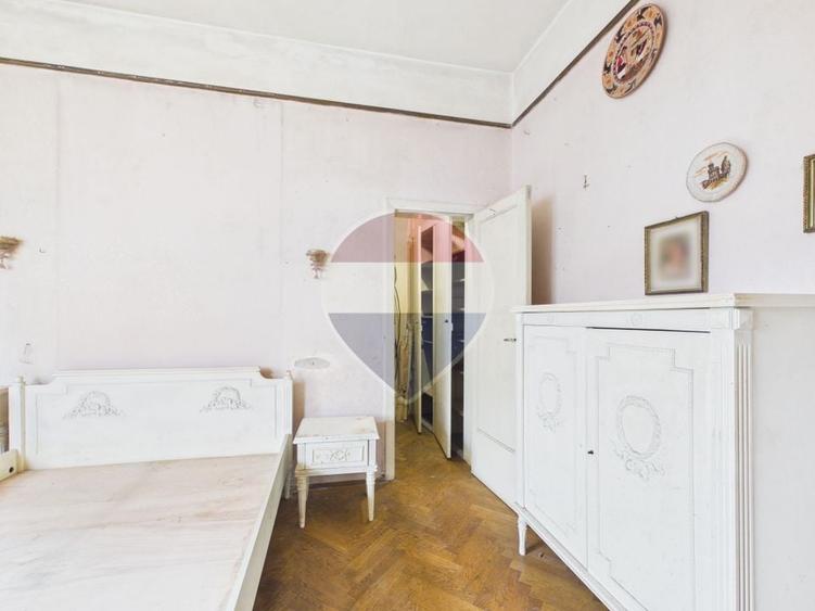 Apartament cu 4 camere semidecomandat în Ferdinand