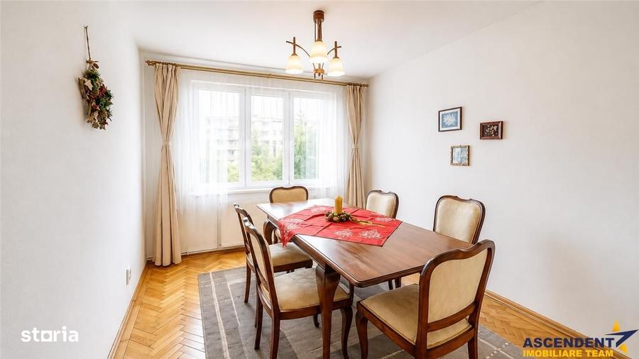 Apartament cu 4 camere decomandat, mobilat în Tractorul