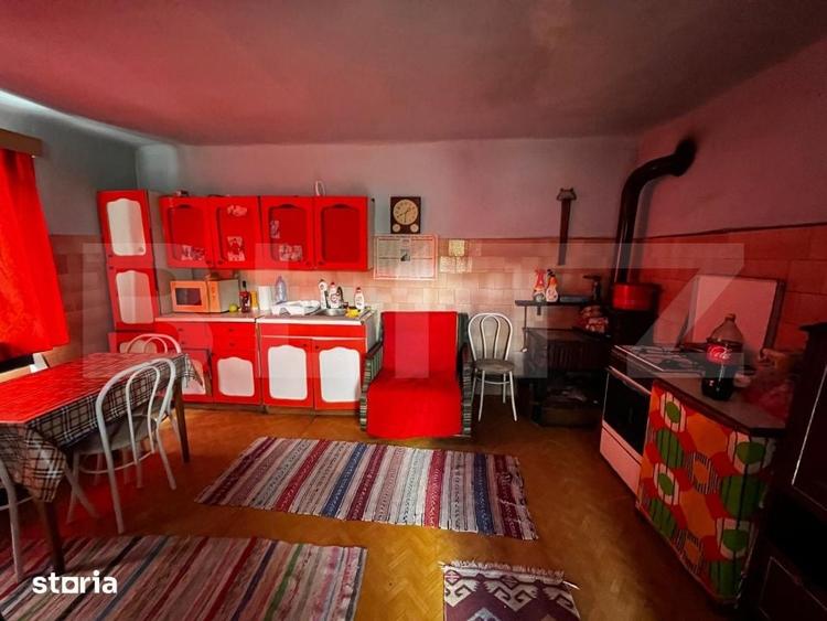 Casă cu 4 camere cu Teren 2043 Mp în Abram