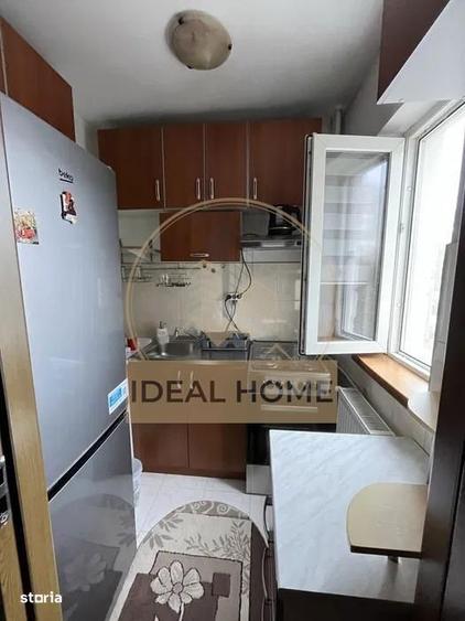 Garsonieră decomandată în Central