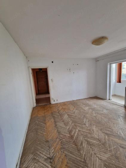 Apartament cu 2 camere semidecomandat în Dâmbovița