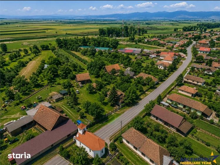 Teren de 4831 mp, în Boroșneu Mare