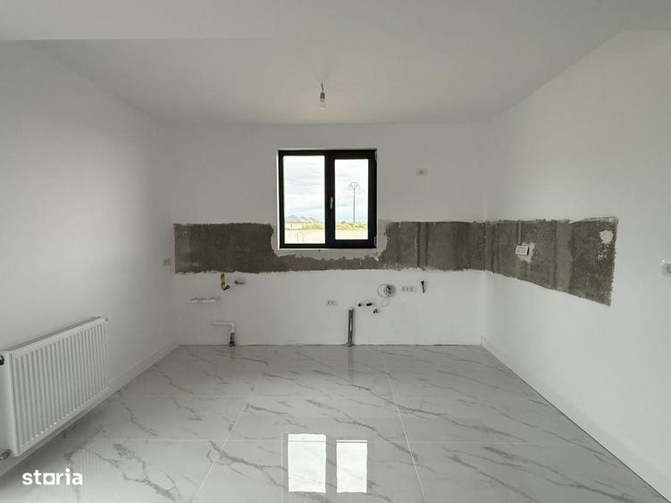 Casă cu 4 camere în Ciorogârla