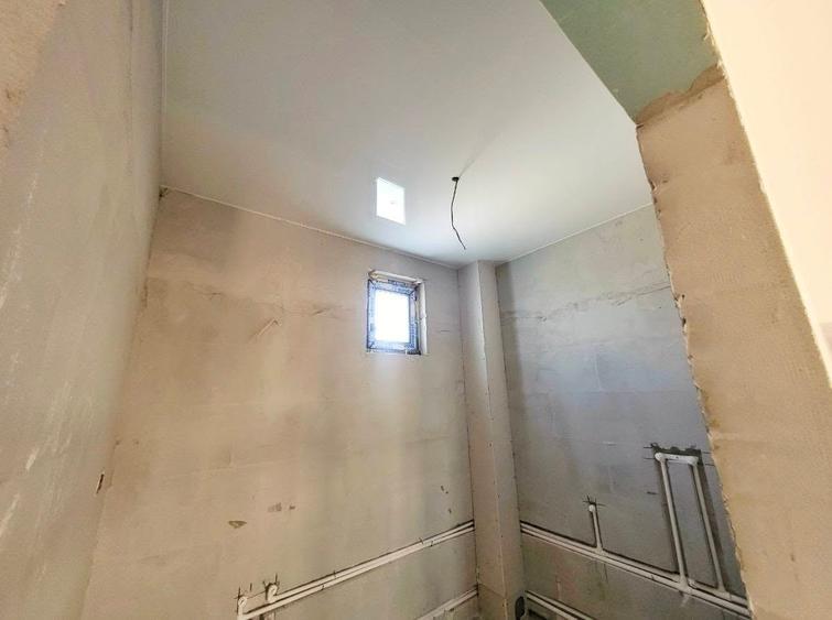 Casă individuală cu 3 camere cu Teren 240 Mp în Central
