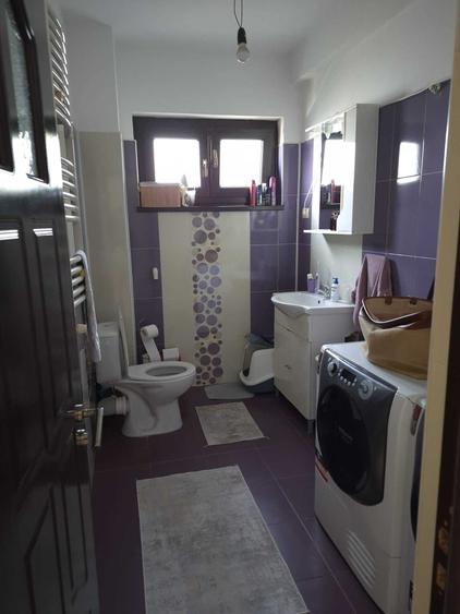 Casă cu 3 camere în Valea Adâncă