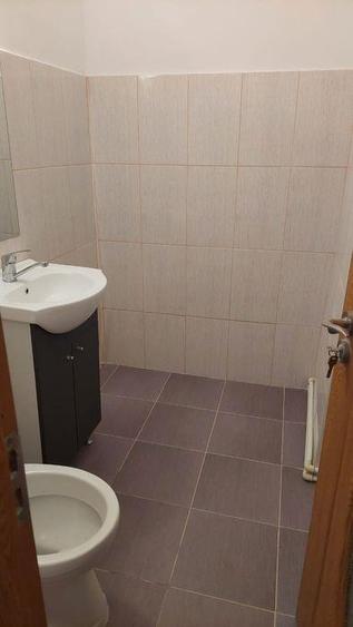 Apartament cu 2 camere semidecomandat în Obor
