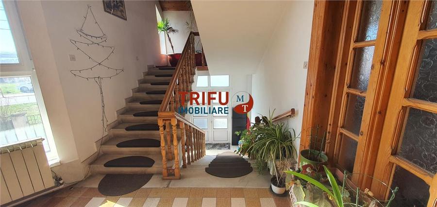 Casă cu 6 camere cu Canalizare în Periferie
