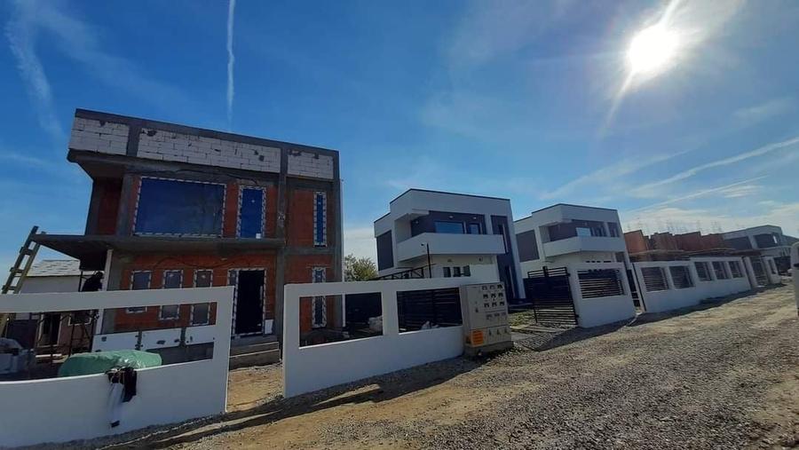 Casă cu 2 camere în Ișalnița