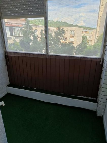 Garsonieră decomandată în Tudor