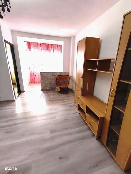 Garsonieră semidecomandată în Micro 3