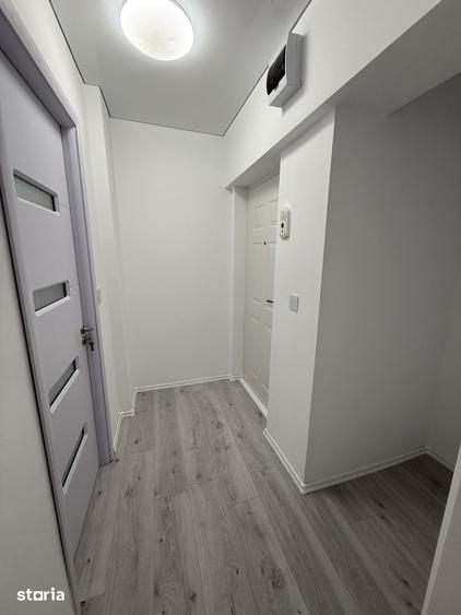 Apartament cu 2 camere semidecomandat în Micro 16