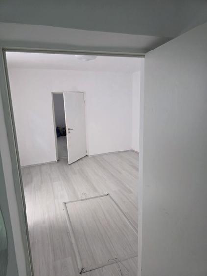Casă cu 2 camere cu Teren 70 Mp în Vatra Luminoasă