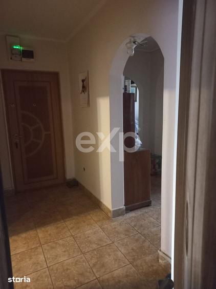 Apartament cu 2 camere decomandat în Războieni