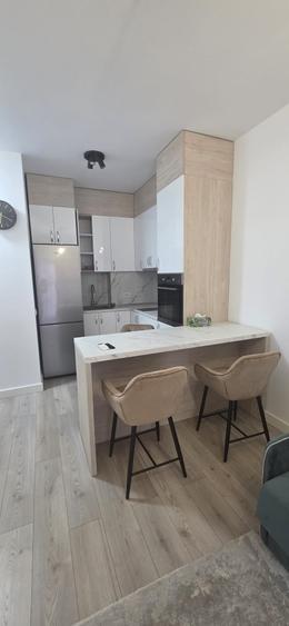 Apartament cu 2 camere semidecomandat în Baza 3