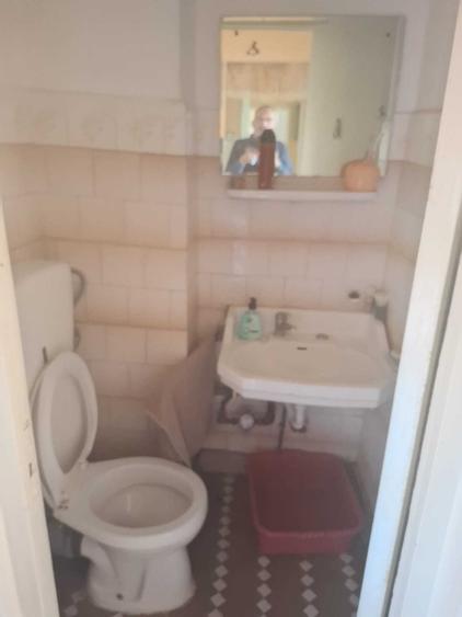 Apartament cu 4 camere semidecomandat în Central