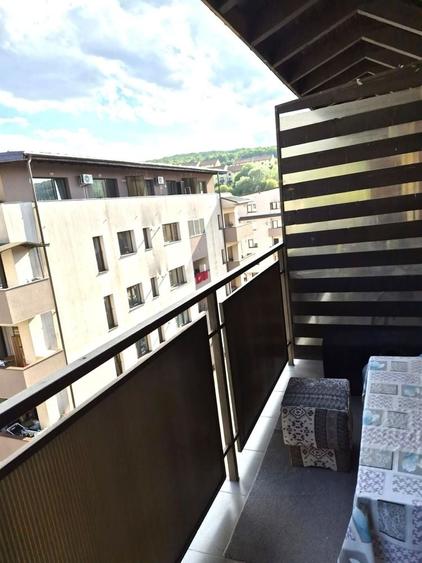 Apartament cu 2 camere decomandat în Florești