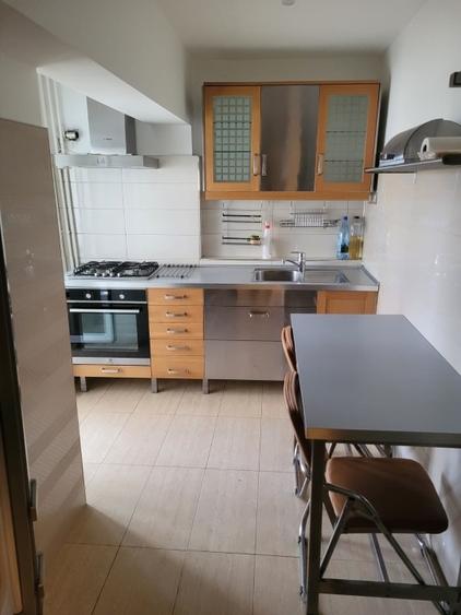 Apartament cu 2 camere decomandat, mobilat în Unirii