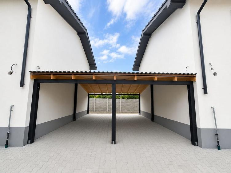 Duplex cu 3 camere cu Canalizare în Chișoda