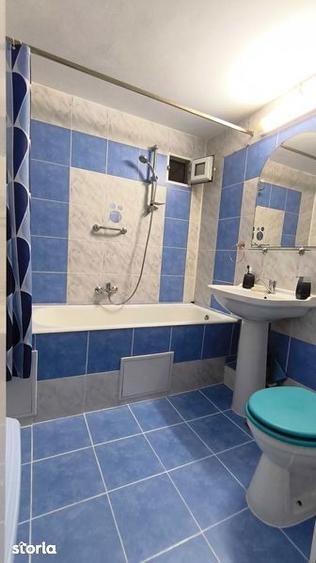 Apartament cu 3 camere decomandat, mobilat în Tei