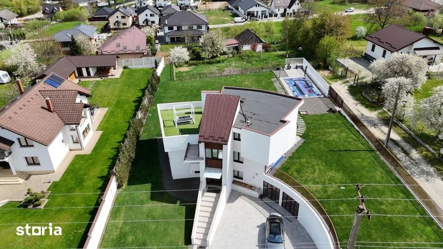Vila de lux 5 camere +1500mp teren Cisnadie - 17