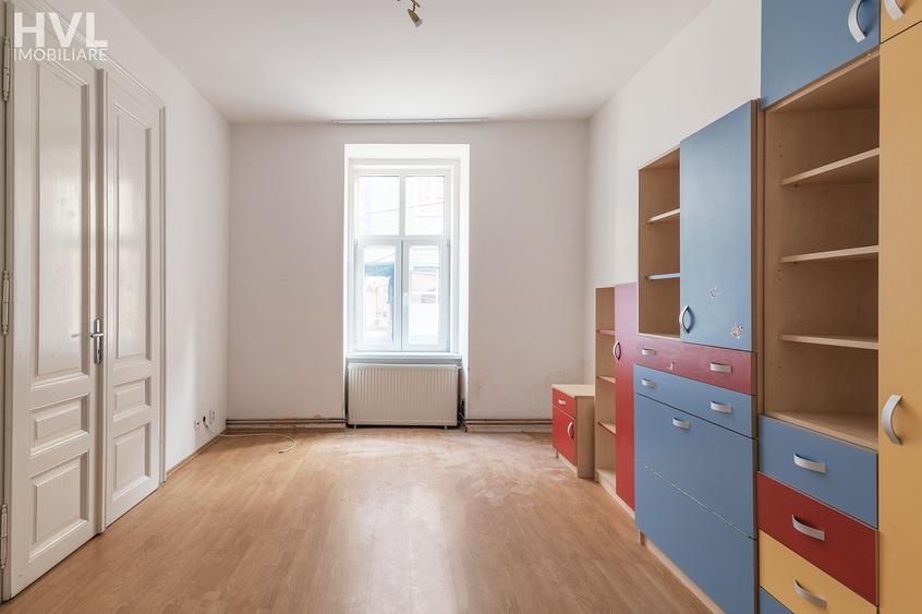 Proprietate specială, de 1,249 mp, în Central