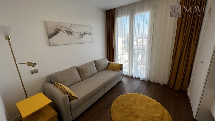 Apartament cu 3 camere semidecomandat, mobilat în P-ța Alba Iulia